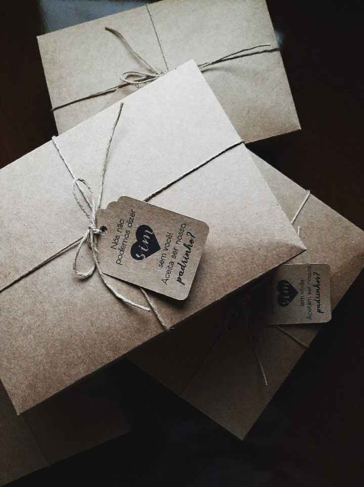 Minha caixa dos padrinhos tá pronta! 🤎 - 2