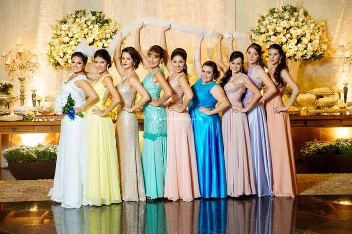 madrinhas com diferentes cores