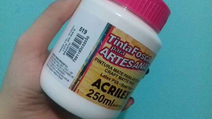 Tinta branca para artesanato