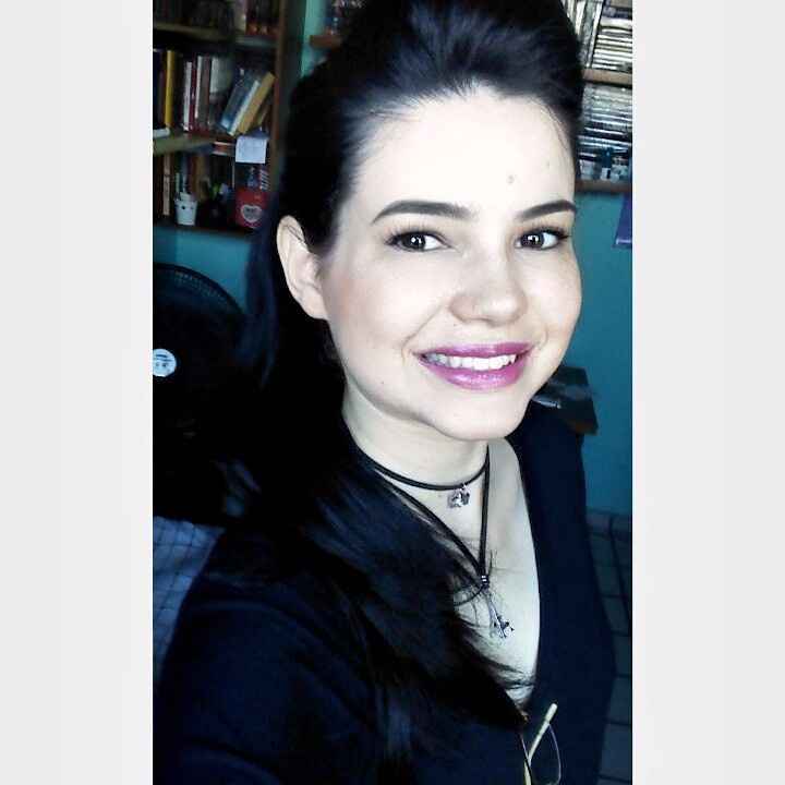 Sou a noivinha Fernanda, moro na Paraíba, tenho 25 anos e vou casar com o Rafael no dia 15/12/2017.