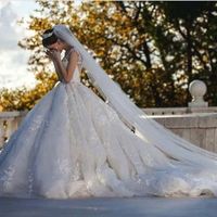 Estou apaixonada  por esse vestido,acham muito exagerado ?