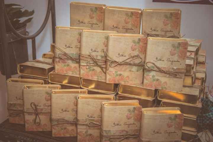 Poste AQUI uma foto da lembrancinha que vão dar para as pessoas convidadas🎁👇 - 1