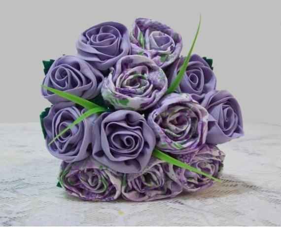 Buque rosas de pano