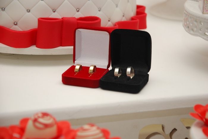 Nossas alianças de namoro e alianças de casamento