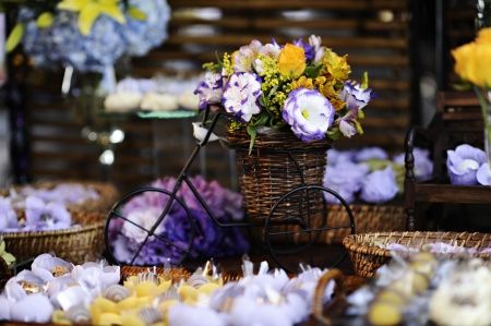 DECORAÇÃO ROXO COM AMARELO