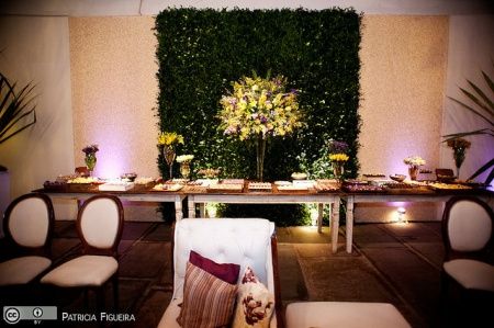 DECORAÇÃO ROXO COM AMARELO