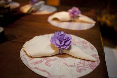 DECORAÇÃO ROXO COM AMARELO
