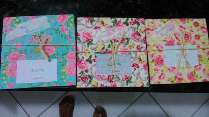 Fizemos de 3 estampas, (O tema do nosso casamento são flores)