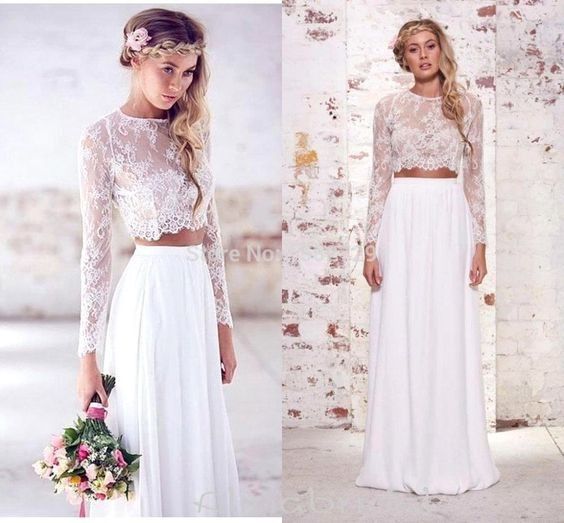Cropped rendado com manga longa e saia lisa