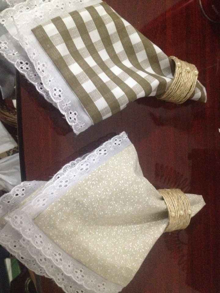 Guardapos já com o porta guardanos - mesa de familia