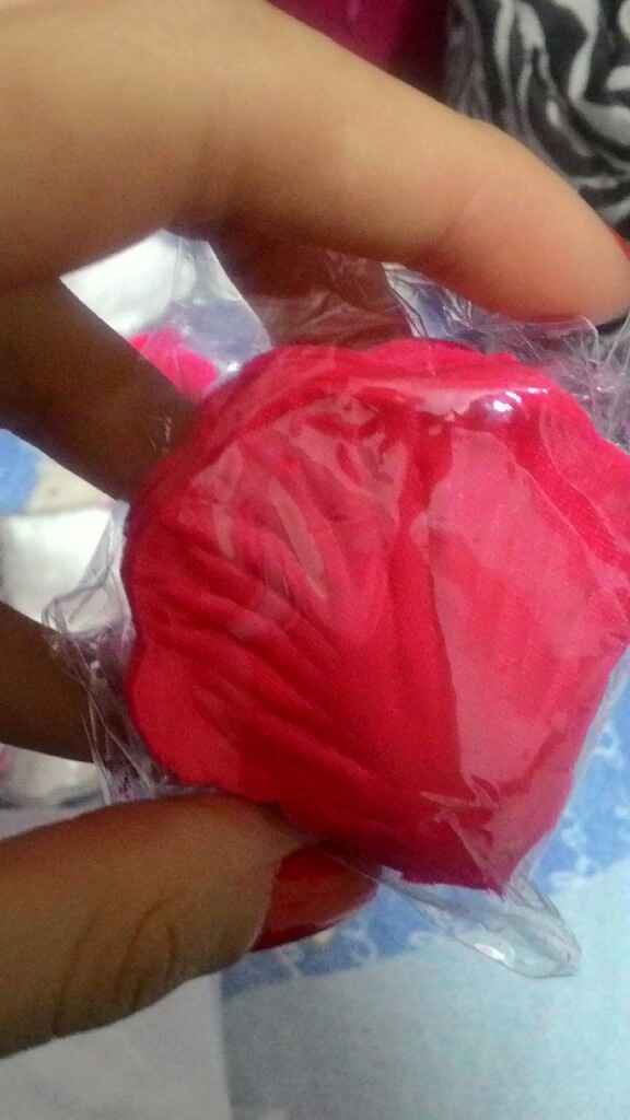 Pétalas de rosas para floristas jogar... - 2