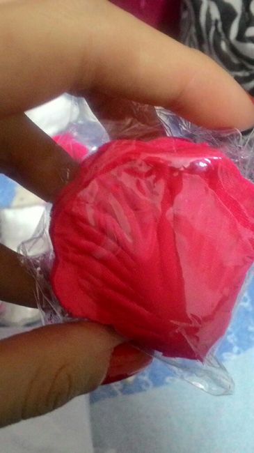 Pétalas de rosas para floristas jogar... - 2