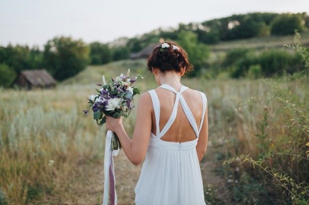 As costas do vestido será romântico? 4