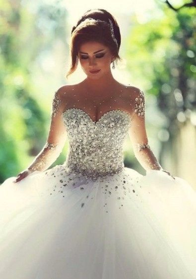 vestido de noiva com brilho e renda