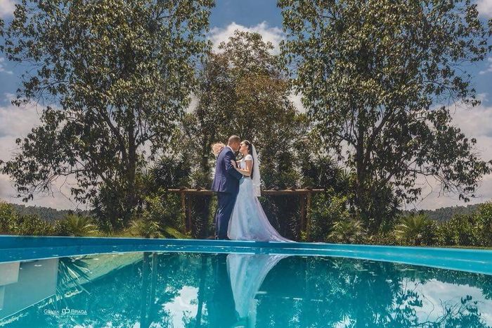 Tem uma piscina para tirar fotos lindas como essa aqui