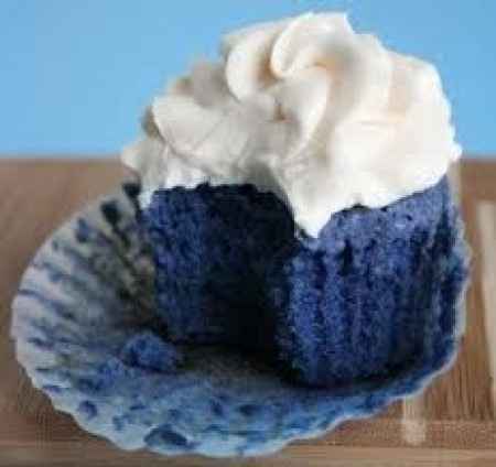 bolo azul marinho
