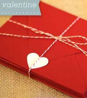 envelope vermelho e corda