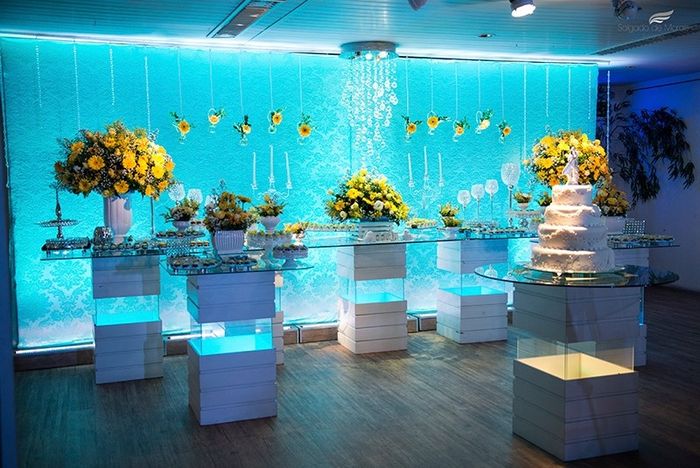 Azul Tiffany e Amarelo