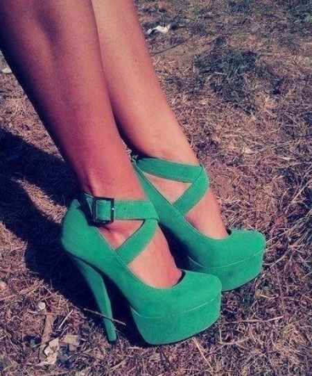 Sapatinho da noiva Fiona.. OPS! Amanda (;