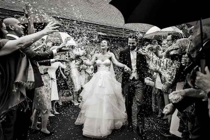 Qual foto você sonha em tirar estando vestida de noiva? 📷👰 - 2