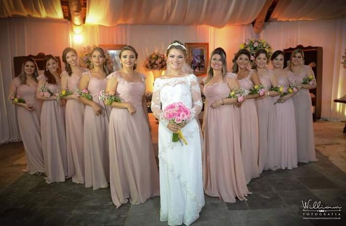 Qual a cor do vestido das suas madrinhas? - 1