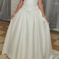Vendo vestido de noiva + vestido de daminha - 1