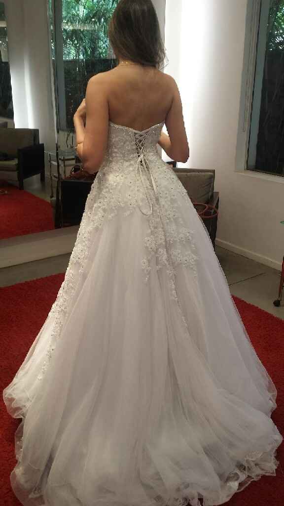 Help aqui no meu vestido - 1