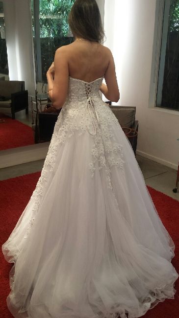 Help aqui no meu vestido - 1