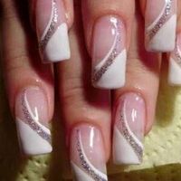 Unhas também imagino mais ou menos assim... acho lindo a francesinha... Mas quero dar um brilho nela