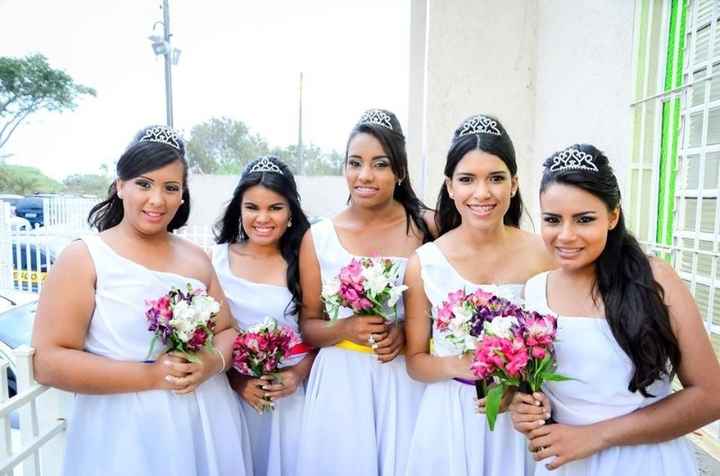 foto 5 - eu sou a do canto direito *-* 