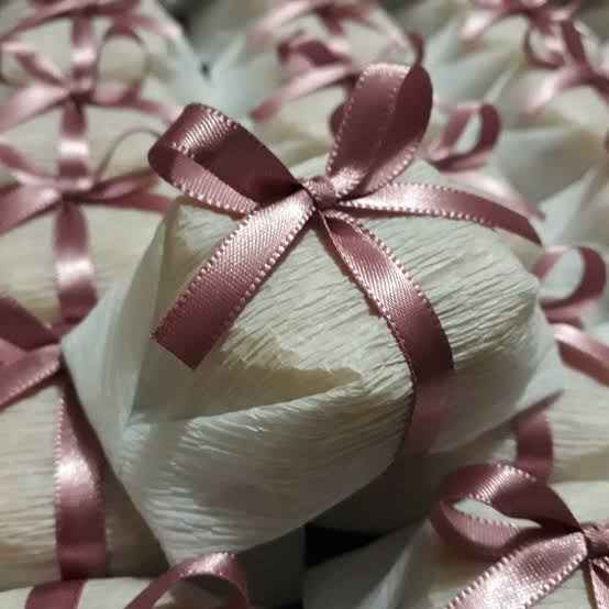 Poste AQUI uma foto da lembrancinha que vão dar para as pessoas convidadas🎁👇 - 1