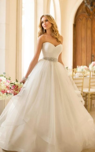 Esse vestido, mas sem o cinto.