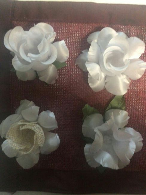 Olha noivinhas,minhas forminhas para os doces,eu mesma que estou fazendo o que vcs acham? - 2