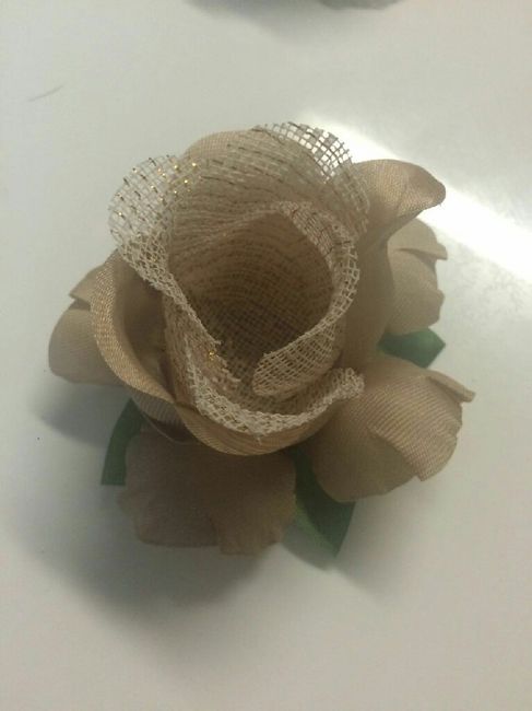 Olha noivinhas,minhas forminhas para os doces,eu mesma que estou fazendo o que vcs acham? - 3