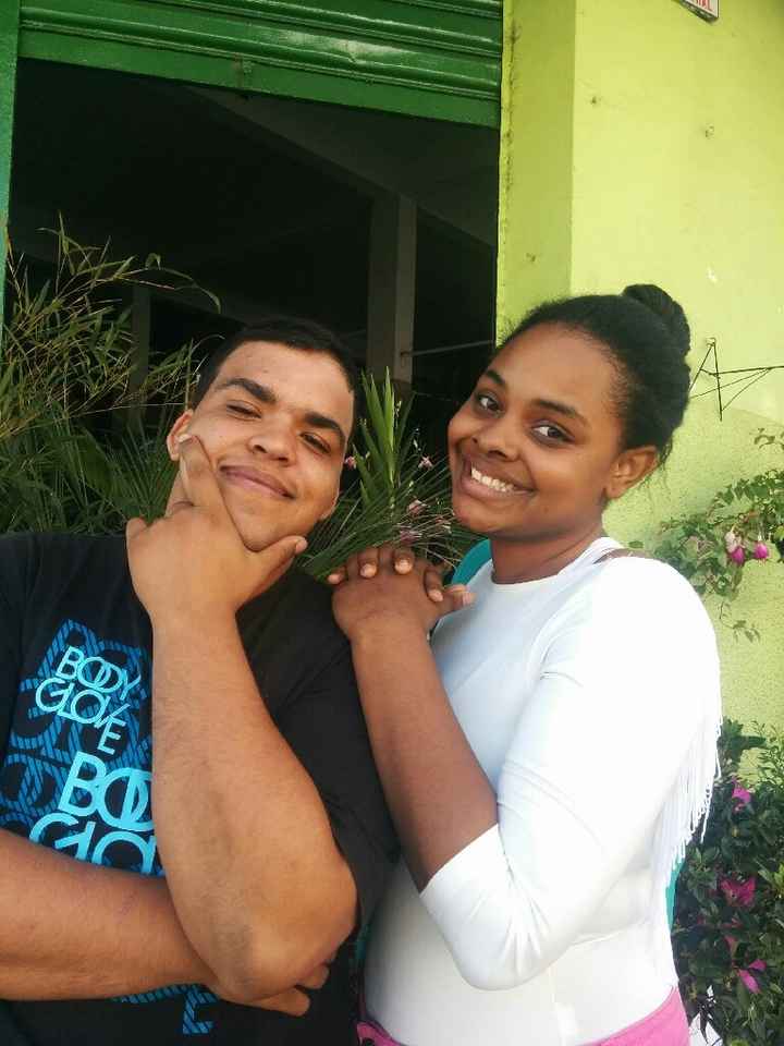 A primeira foto com o seu futuro marido - 1