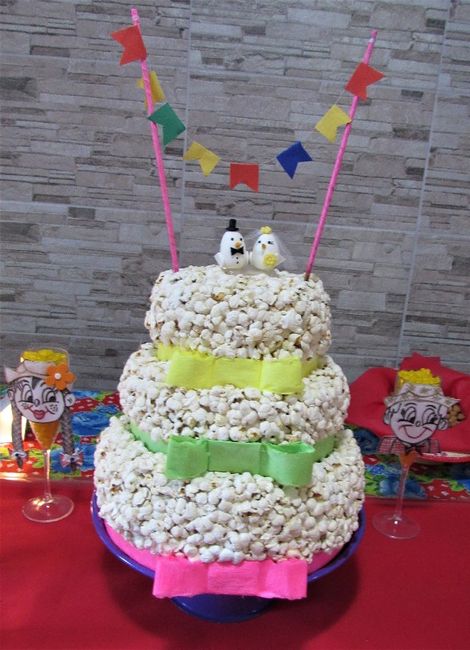 O bolo de pipoca lindooo 