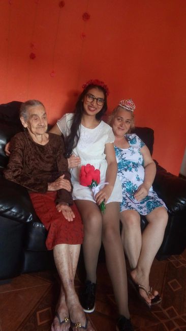 minhas rainhas  (mãe e vó) 