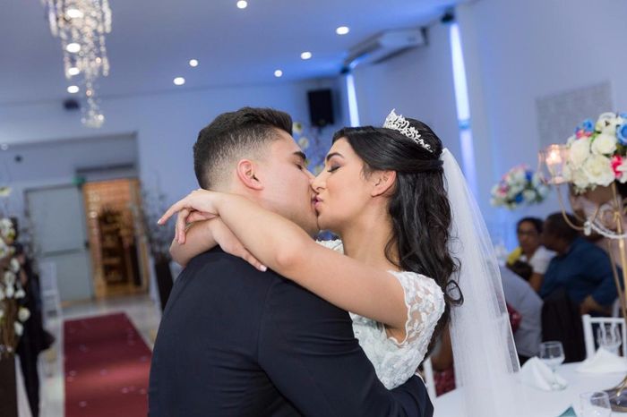 beijo no altar