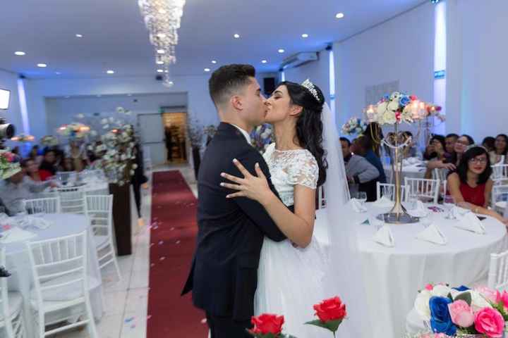 beijo no altar