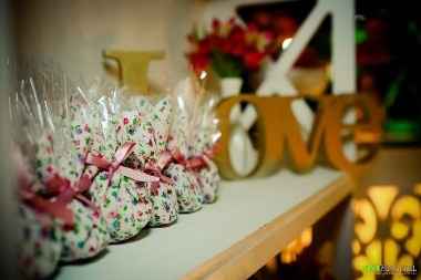 trouxinhas com bombons dentro