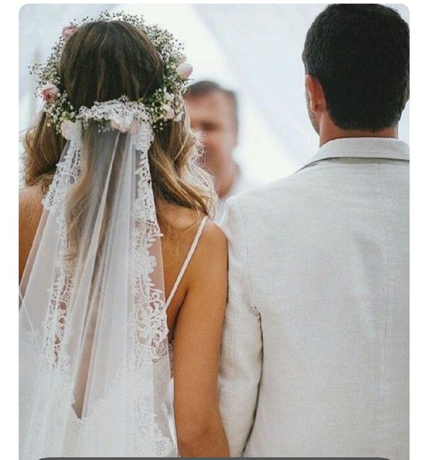 Noiva com coroa de flores e véu 5