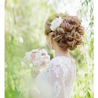 Qual penteado usar com esse vestido? - 1