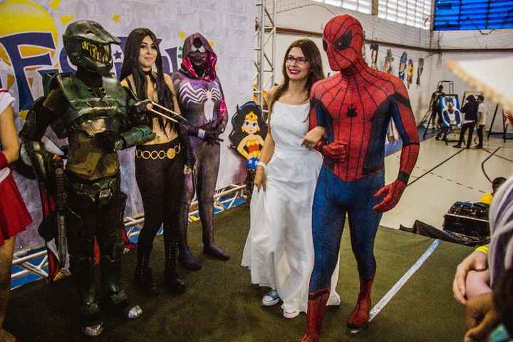 Foto 1- Entrei Com Homem  Aranha \\o