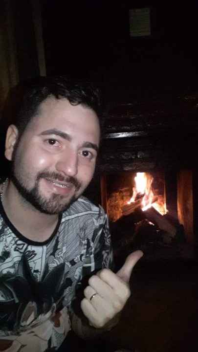 lareira, estava muito frio nesse dia