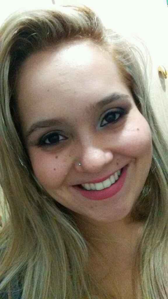 Conhecendo um pouco das (os) noivinhas (os) - 1