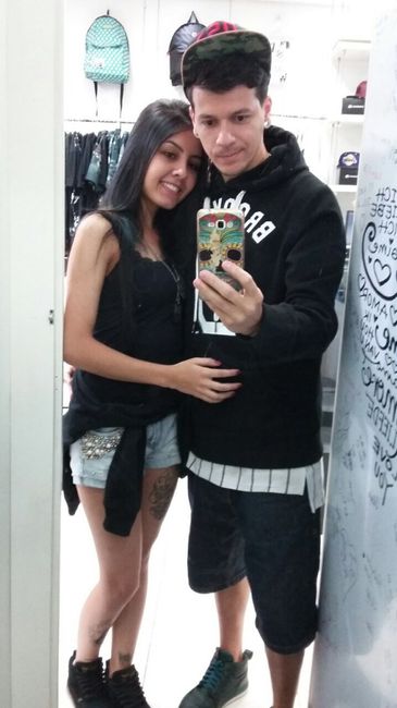 Qual a primeira foto de casal que postou nas redes sociais? 13