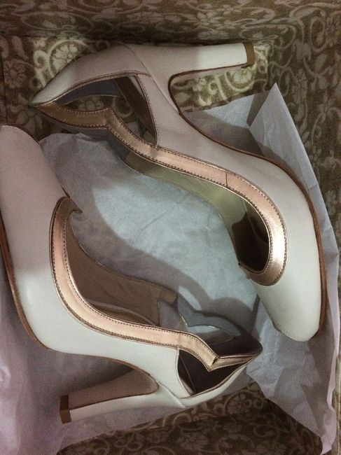 Sapatos na caixa
