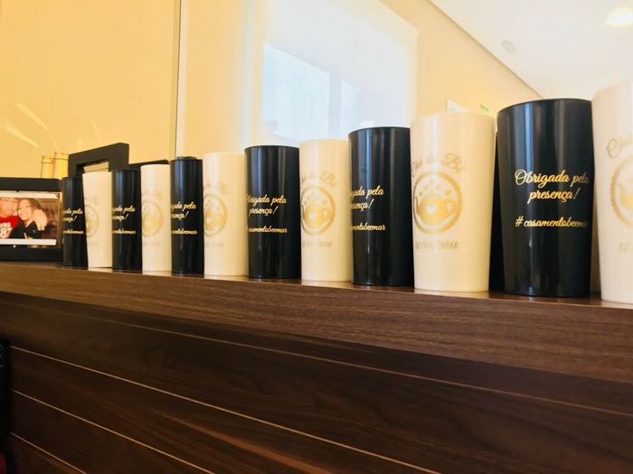 Copos personalizados para o bar de caipirinhas e drinks