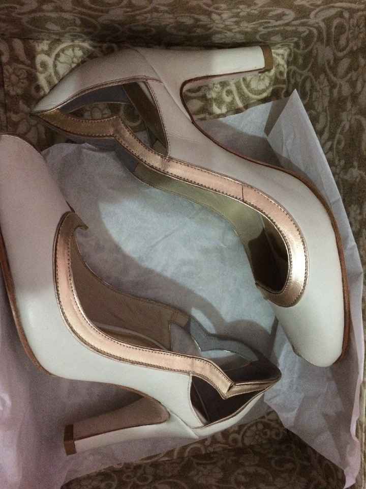 Sapatos na caixa