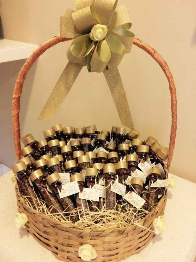 Lembrancinhas (tubinhos com tempero)